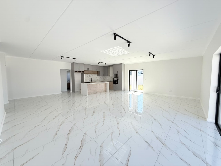 3 Bedroom Property for Sale in Sandown Western Cape